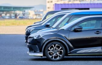 レンタカーが足りない理由