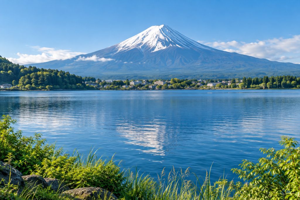 河口湖と富士山をモチーフにした湖畔の風景イラスト